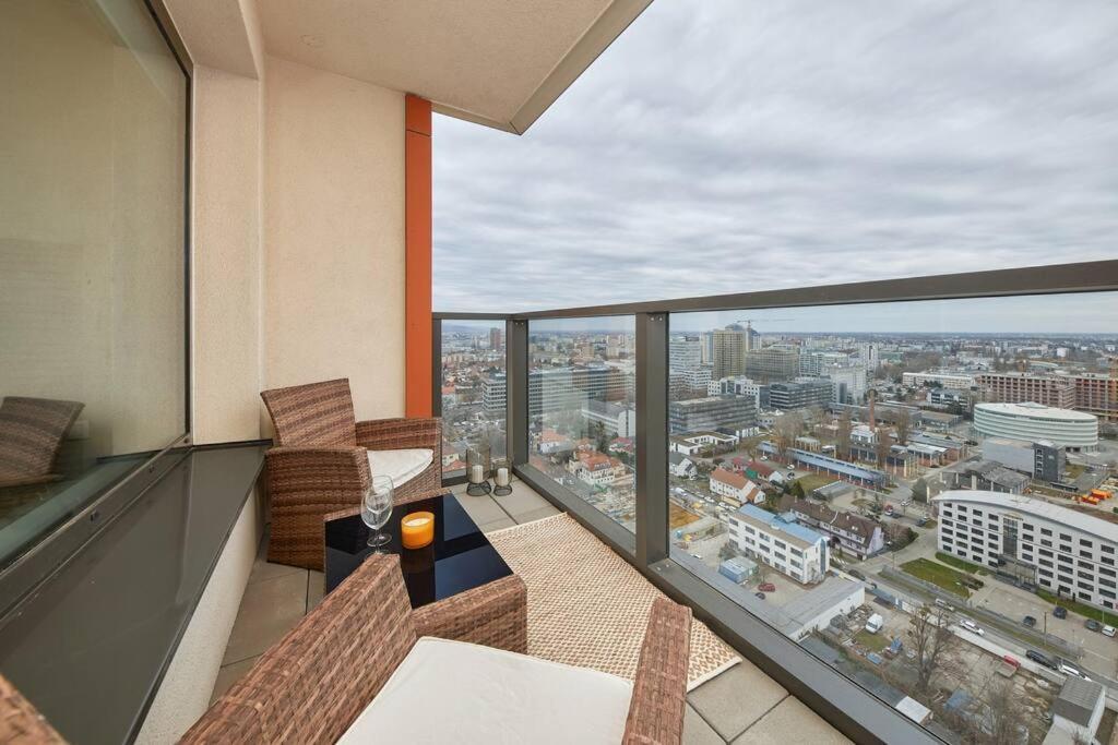5Min2Centre, View & Free Parking Apartman Pozsony Kültér fotó